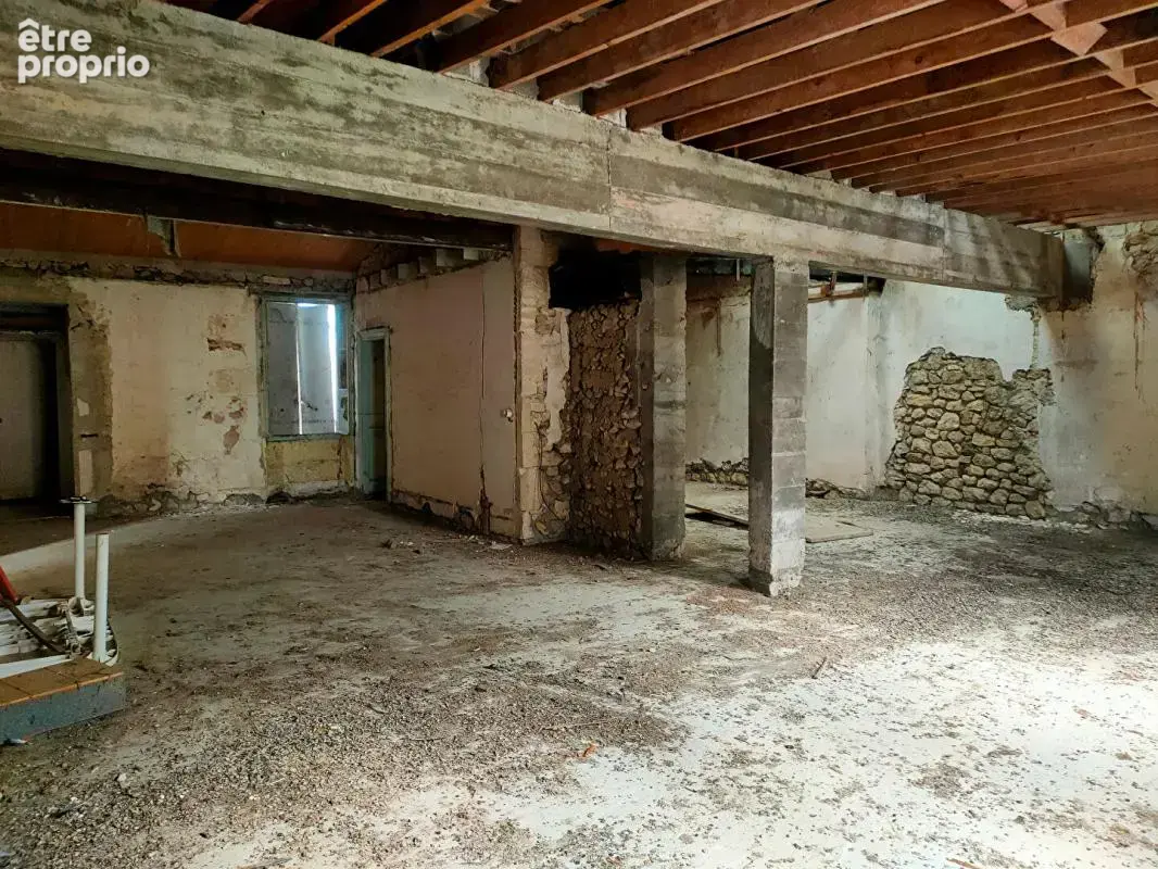 Maison en pierre a rénover 360 m² avec garage - photo 9