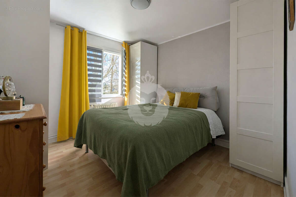Appartement à SAINT-MAUR-DES-FOSSES