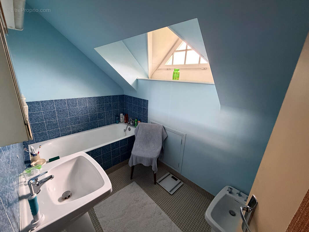 Maison  sur sous-sol - 4 chambres - - photo 13