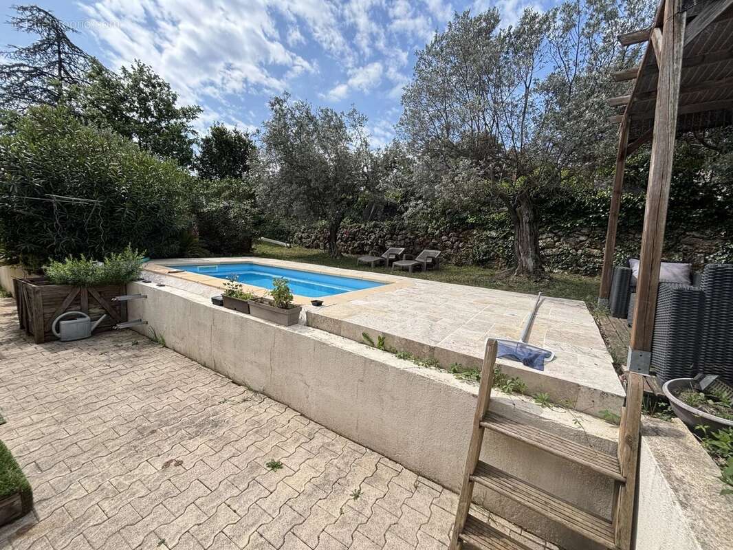 Figanières – Villa de plain-pied avec piscine dans environnement privilégié - photo 11