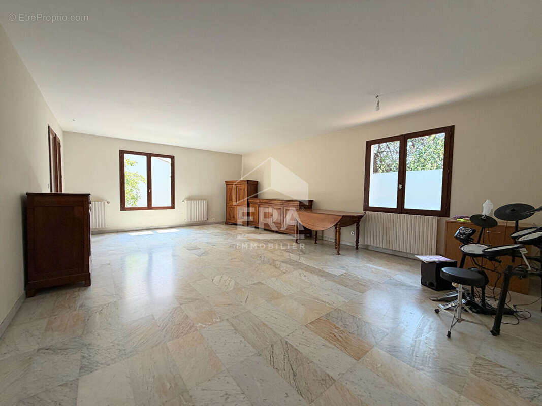 Maison 183m² à le puy-sainte-réparade - photo 3