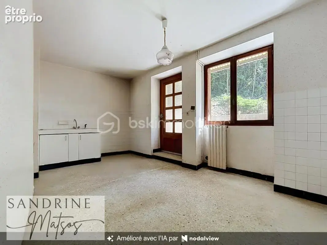 Maison en pierre pleine de charme et de potentiel - photo 10