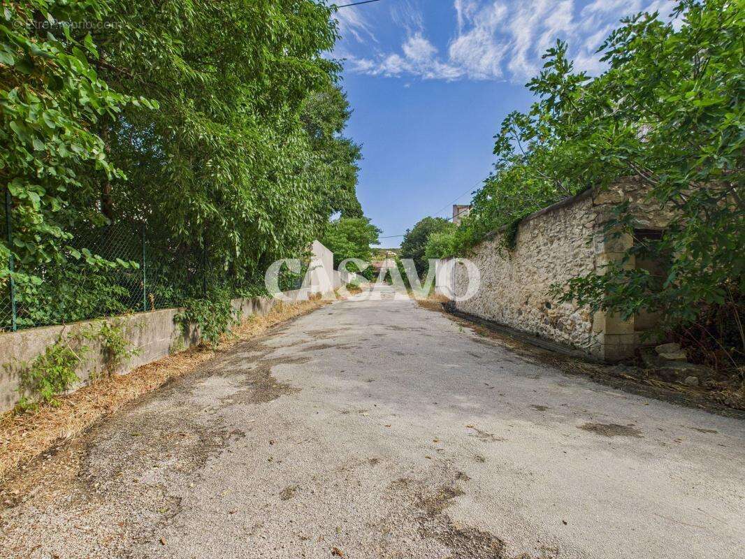 Maison à LA FARE-LES-OLIVIERS