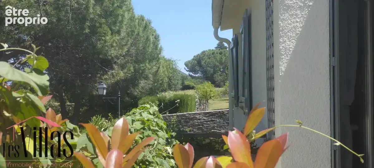 Maison de charme avec jardin luxuriant, piscine et grand garage - 155 m2 utiles - photo 16