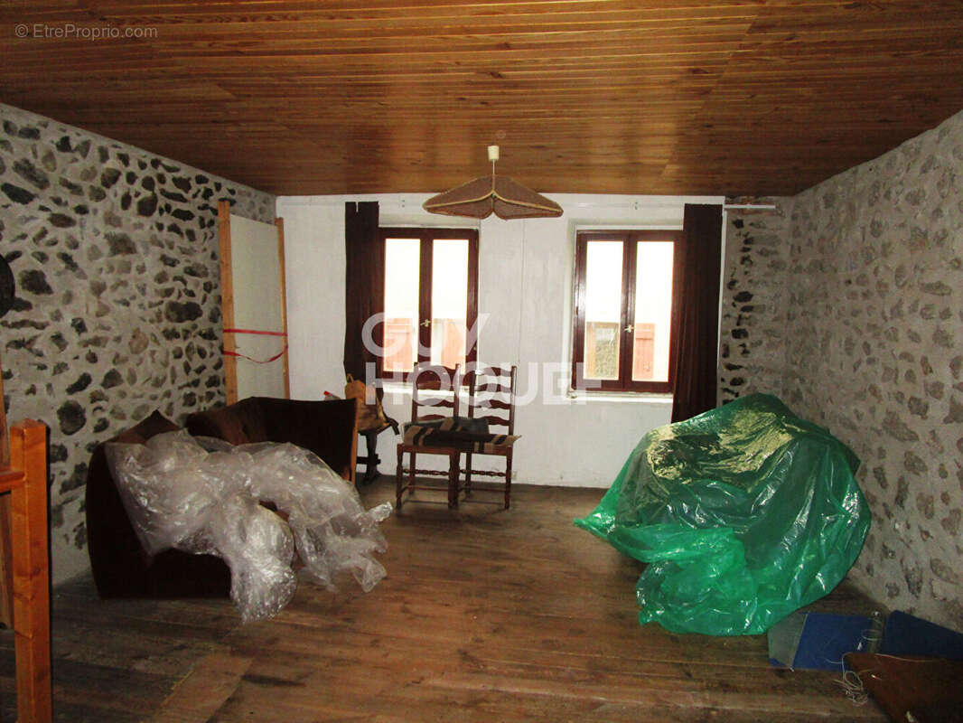 Maison à SAINT-GEORGES-D&#039;AURAC