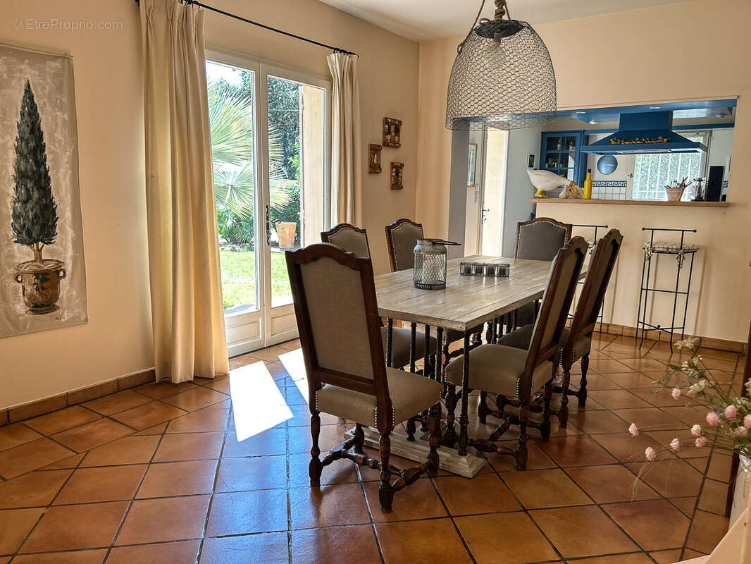 Maison à VILLENEUVE-LES-AVIGNON