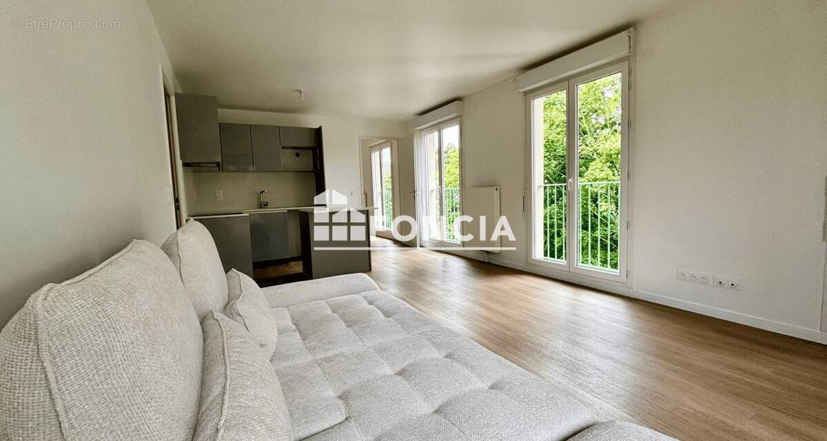 Appartement à LE BLANC-MESNIL