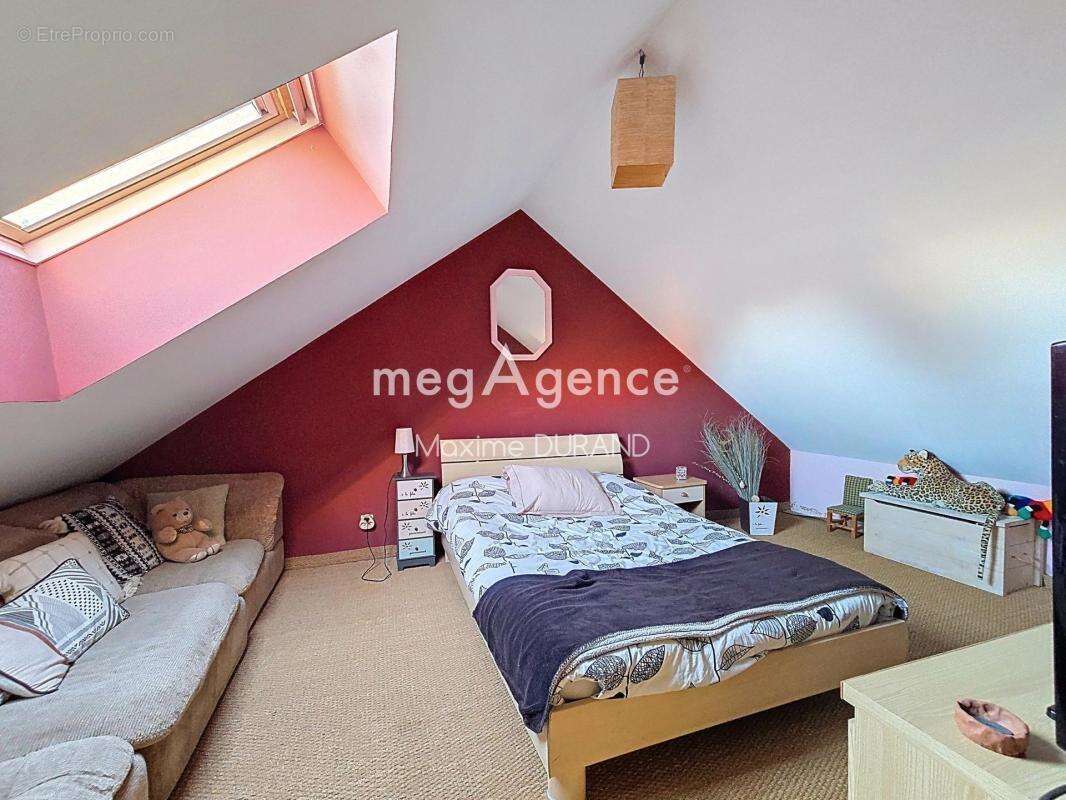 Maison familiale avec vaste pièce de vie et suite parentale de plain-pied à Cholet - photo 14