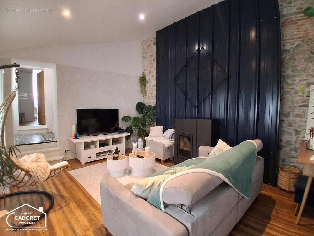   - Maison à PAIMBOEUF