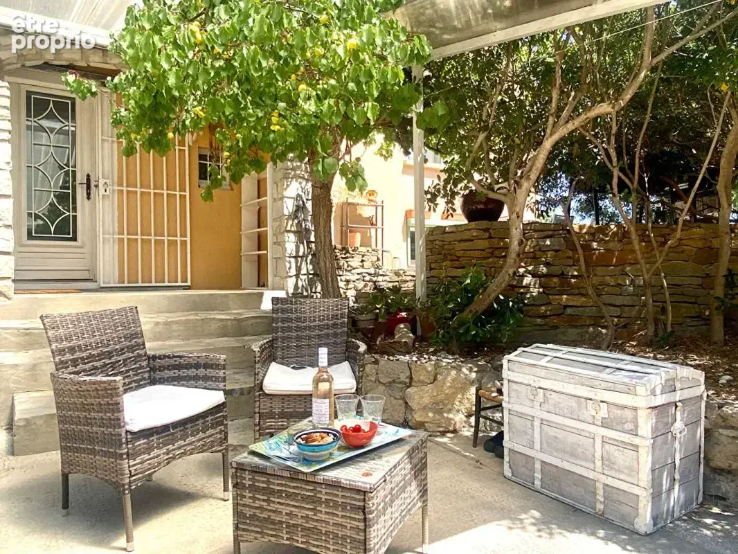 Maison La Cadiere D Azur 3 pièce(s) 90 m2 avec dépendance - photo 2