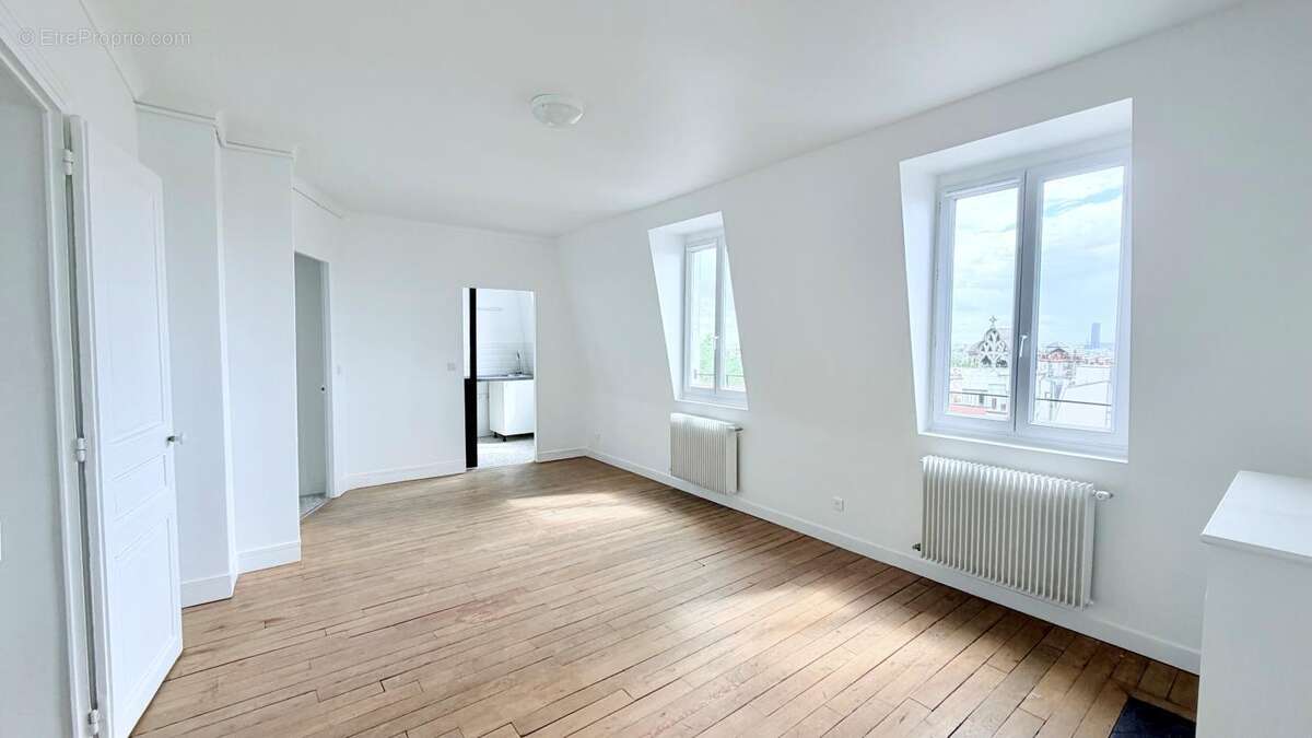 Appartement à PARIS-18E