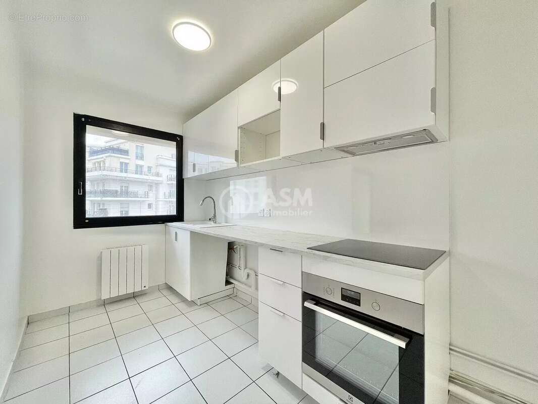 Appartement à COURBEVOIE