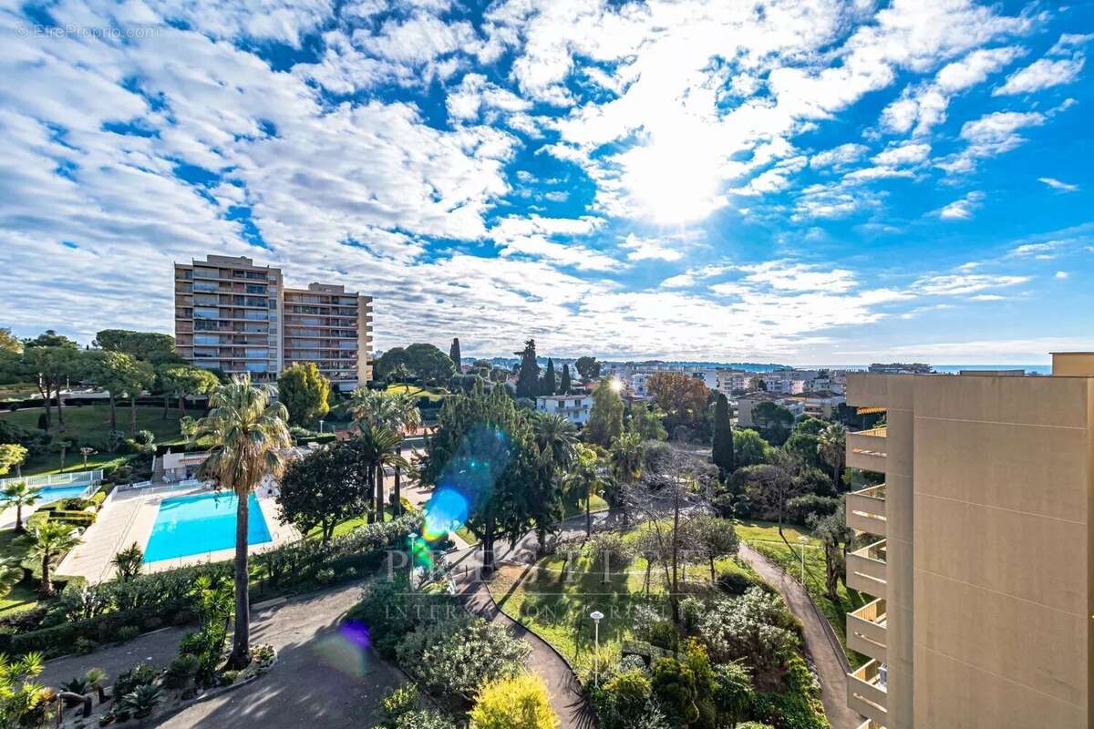 Juan les pins, viager occupé, 4 pièces en dernier étage, 2 terrasses, cave, garage - photo 2