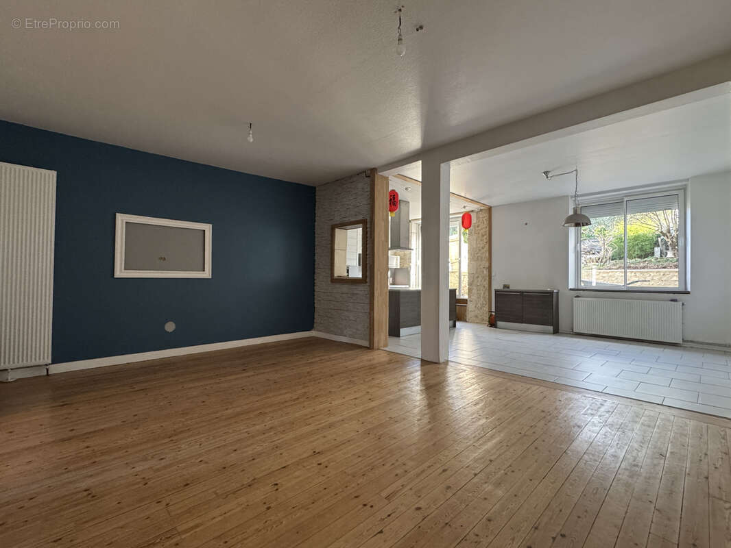 Maison à BARBEZIEUX-SAINT-HILAIRE