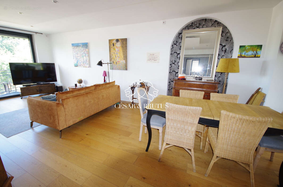 Appartement 136 m² à Lentilly  - photo 2