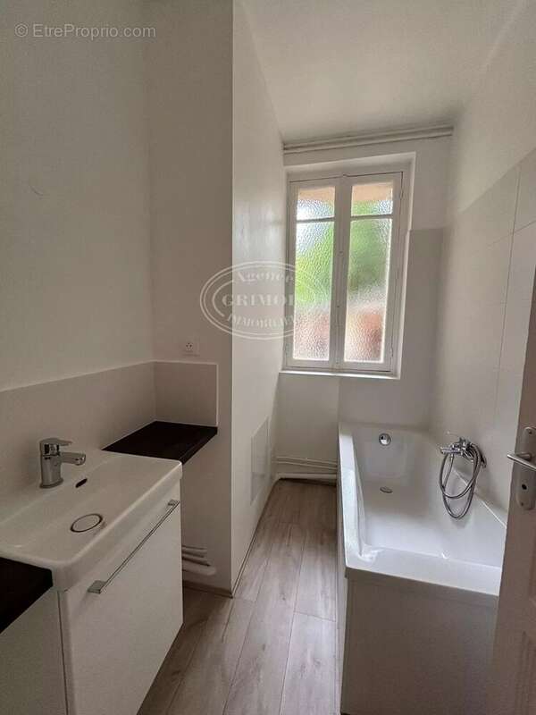 Appartement T2 RCD 38m² + cave - photo 9
