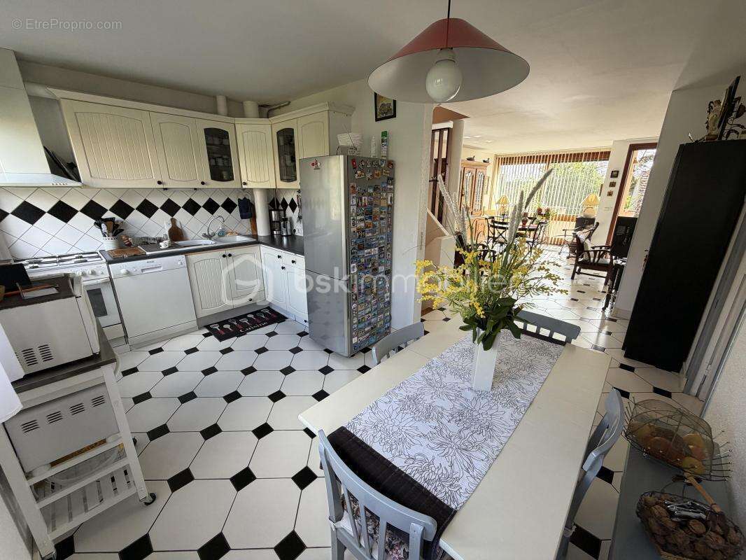 Appartement à CORBEIL-ESSONNES