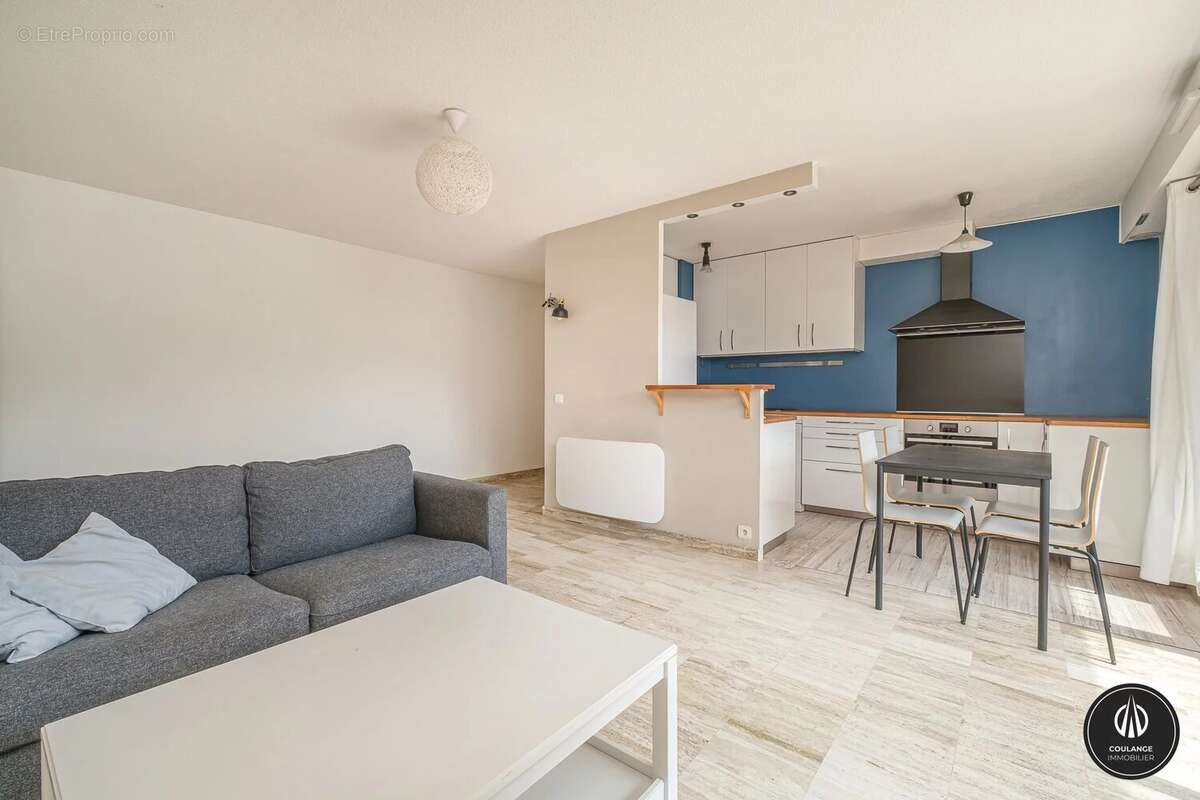 Appartement à MARSEILLE-9E