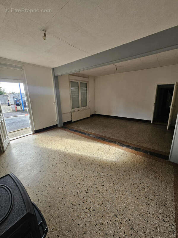 Maison à MONT-D&#039;ORIGNY