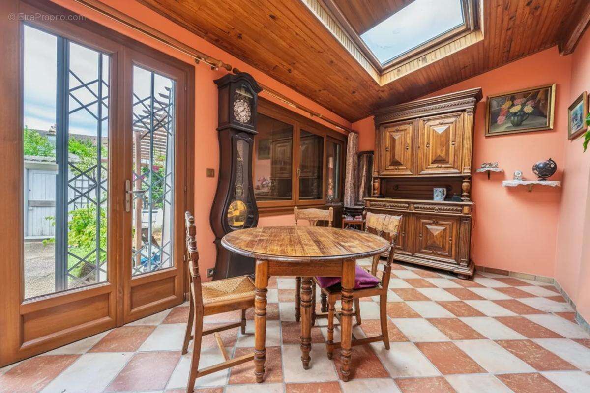 Maison de 5 pièces de 80 m² à Sainte-Geneviève-des-Bois - photo 12