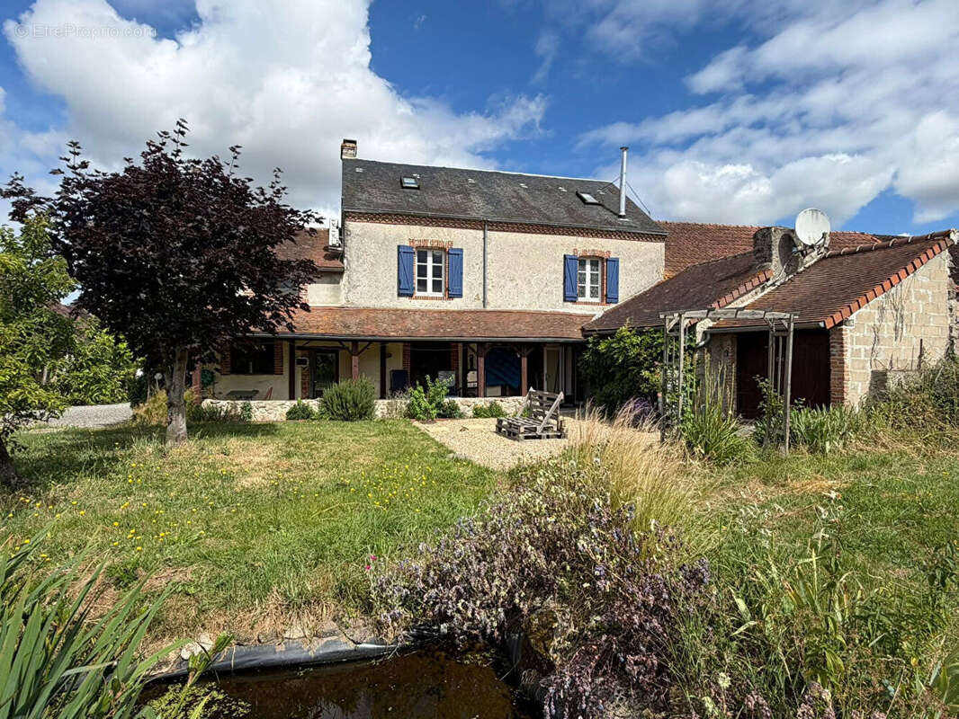 Maison à SAINT-LEGER-MAGNAZEIX
