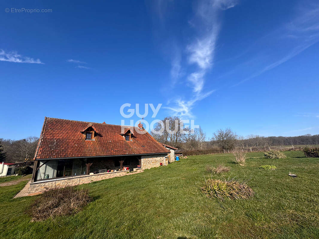 Maison à AUXY