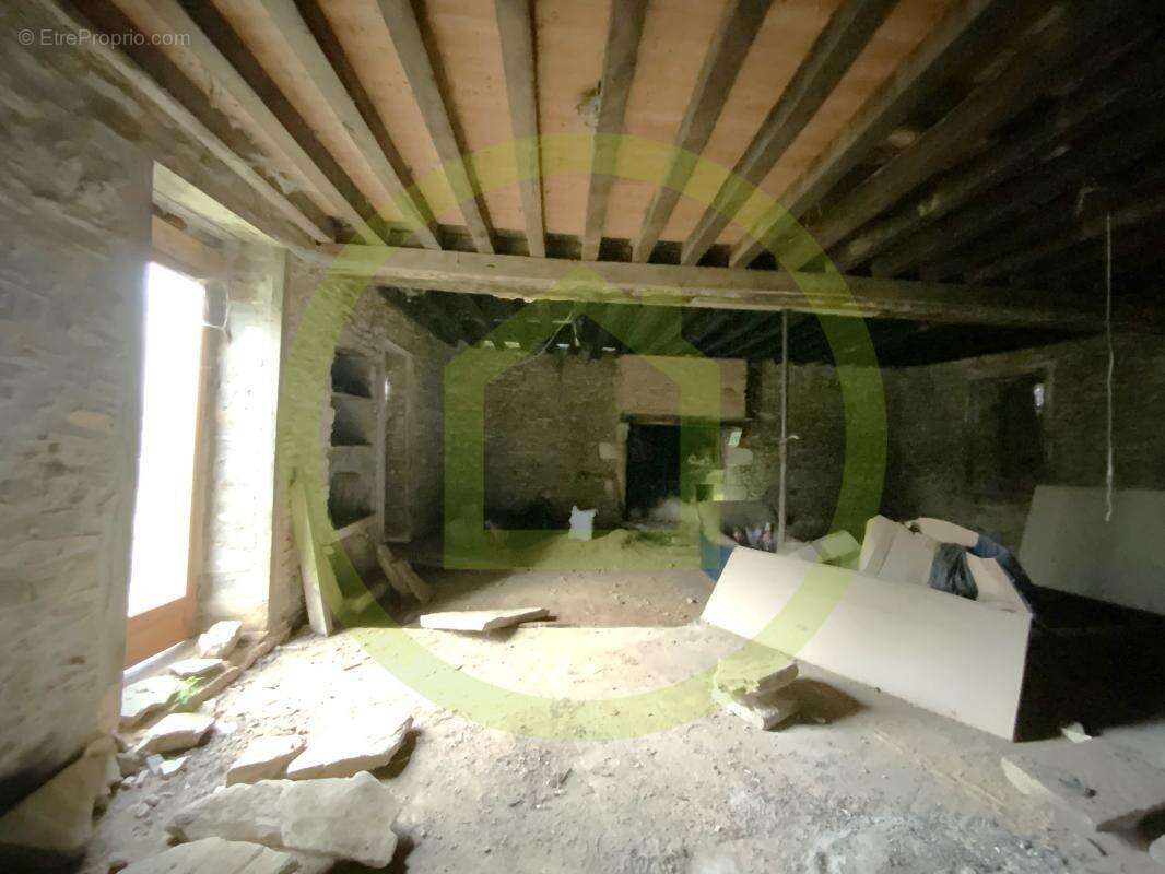 Maison à MOUTIER-MALCARD