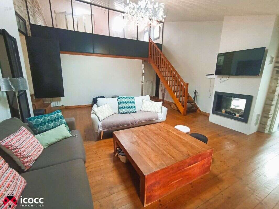 Maison à CHATEAU-GUIBERT