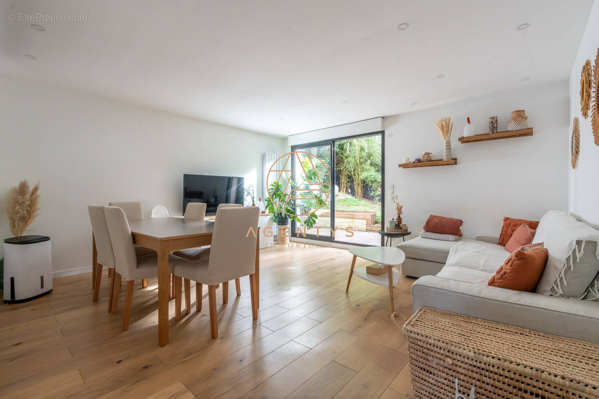 Appartement à LE PERREUX-SUR-MARNE