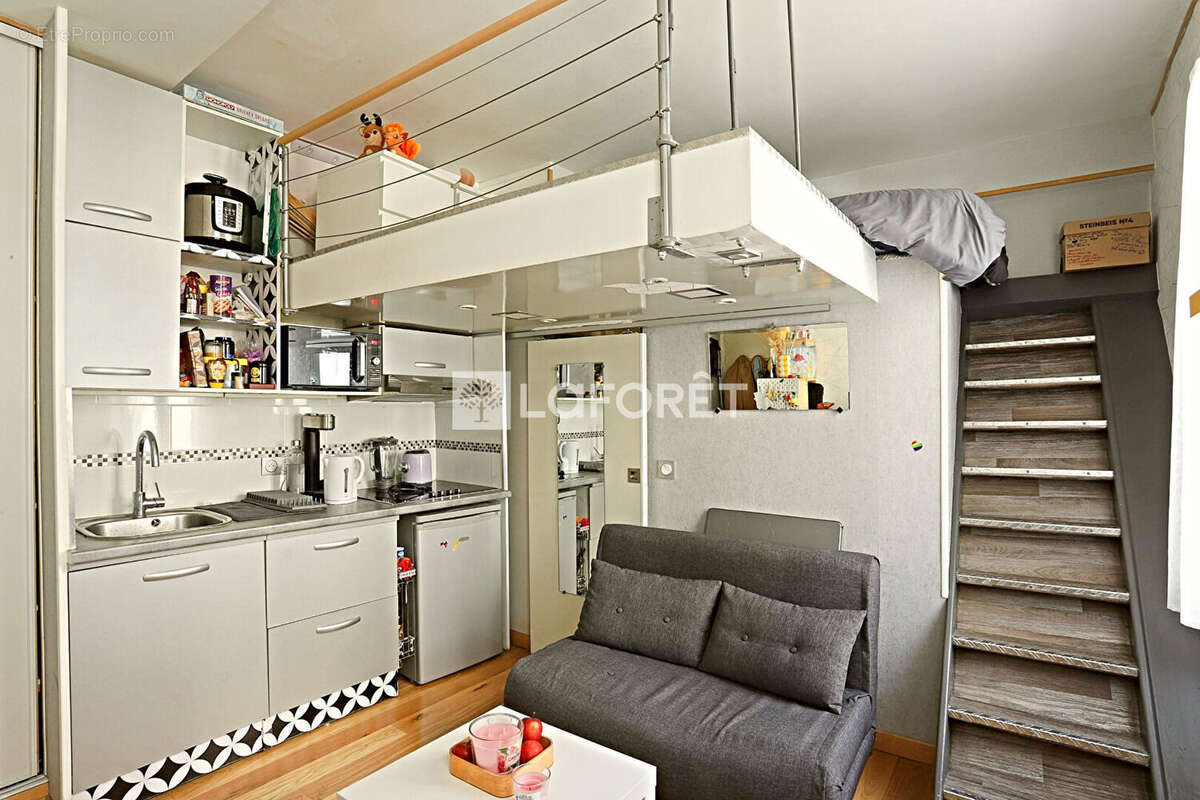 Appartement à PARIS-14E