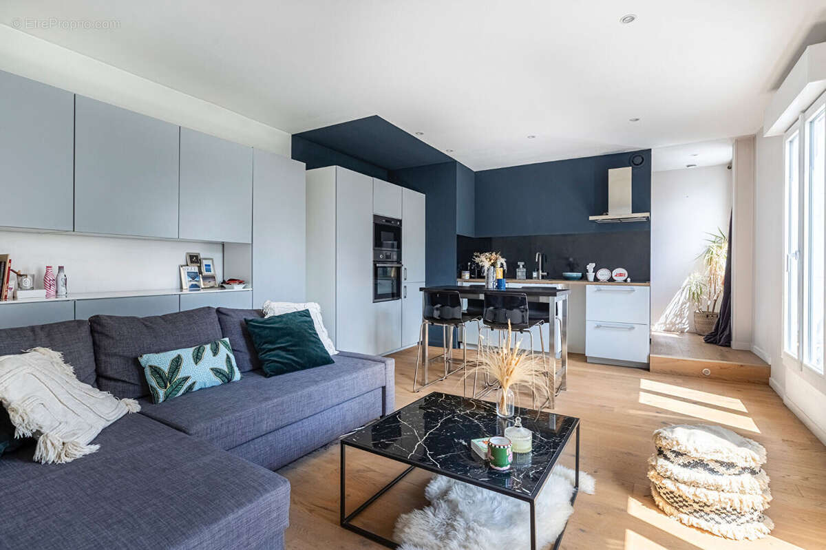 Appartement à PARIS-15E