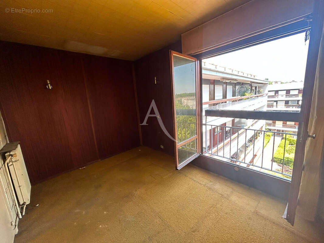 Apppartement a renover - beau potentiel - photo 9