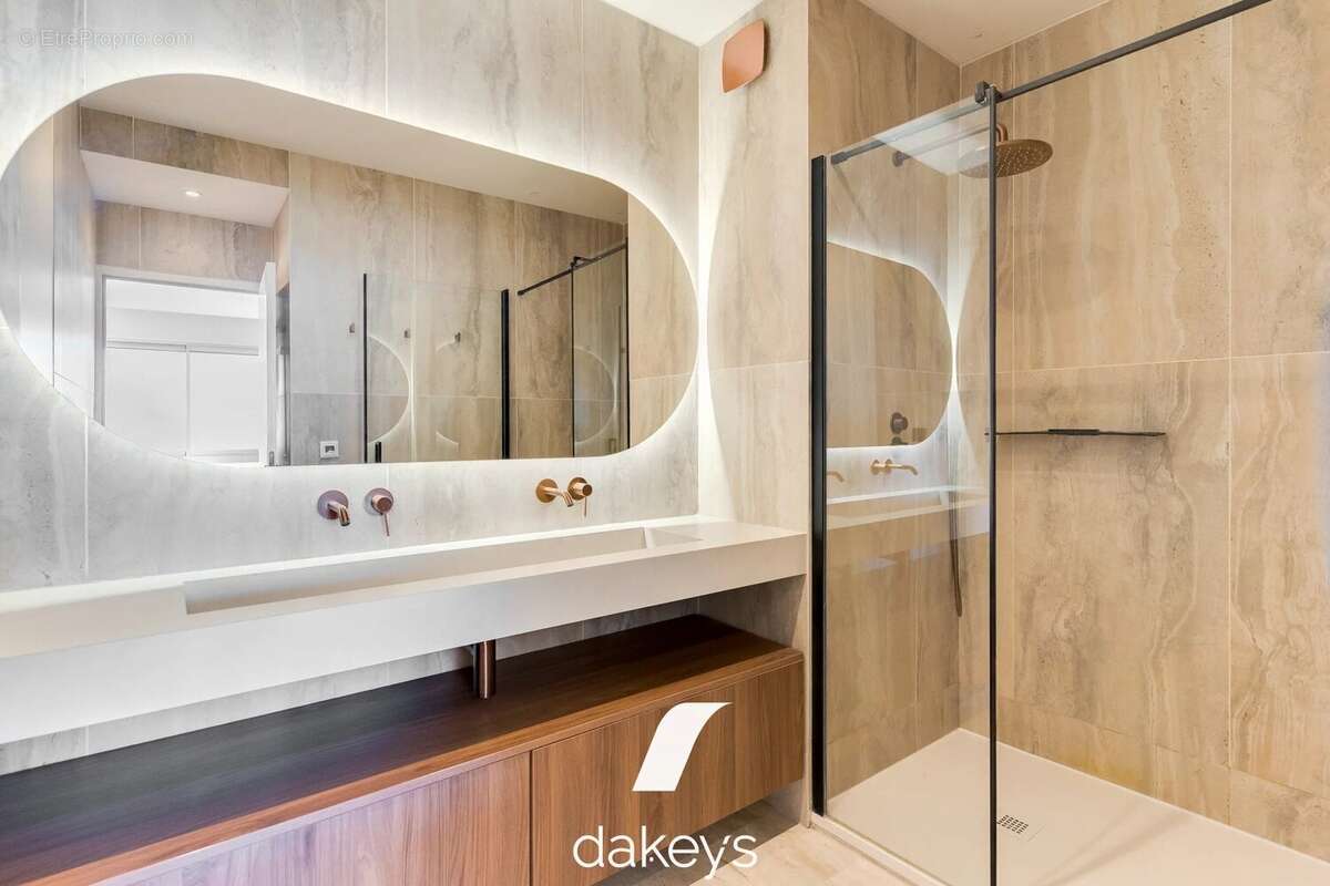 Appartement à MARSEILLE-7E