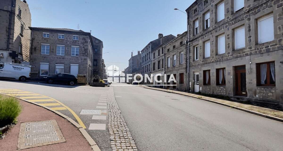 Appartement à LA SEAUVE-SUR-SEMENE