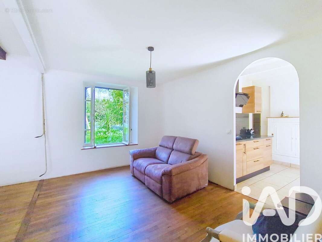 Maison 63 m² à Lantillac  - photo 5