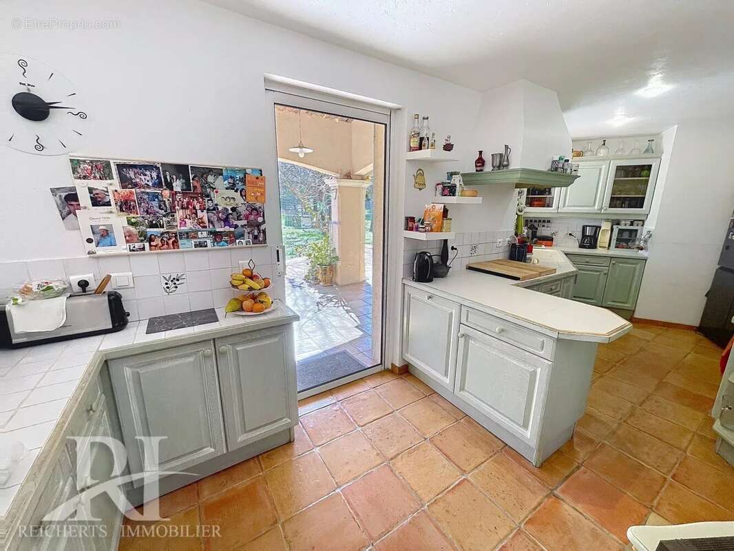 Maison à SAINT-CEZAIRE-SUR-SIAGNE