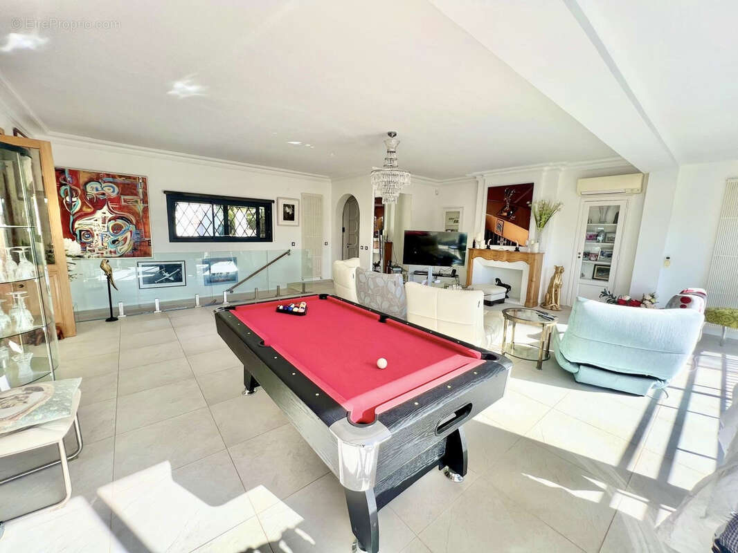 Cannes basse californie villa t6 individuelle 405m2vue mer calme,  piscine terrain 1800m2 garage - photo 17