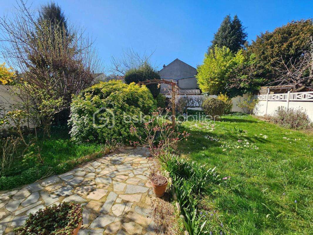 Pavillon possible 2 logements et 4 chambres 156m² garage jardin 340m² - photo 23