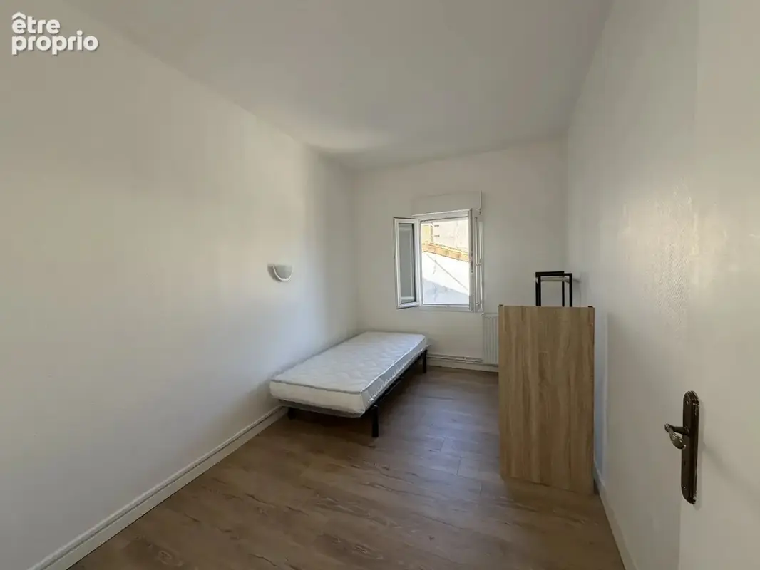 MAISON DE VILLE avec 2 garages. - photo 9