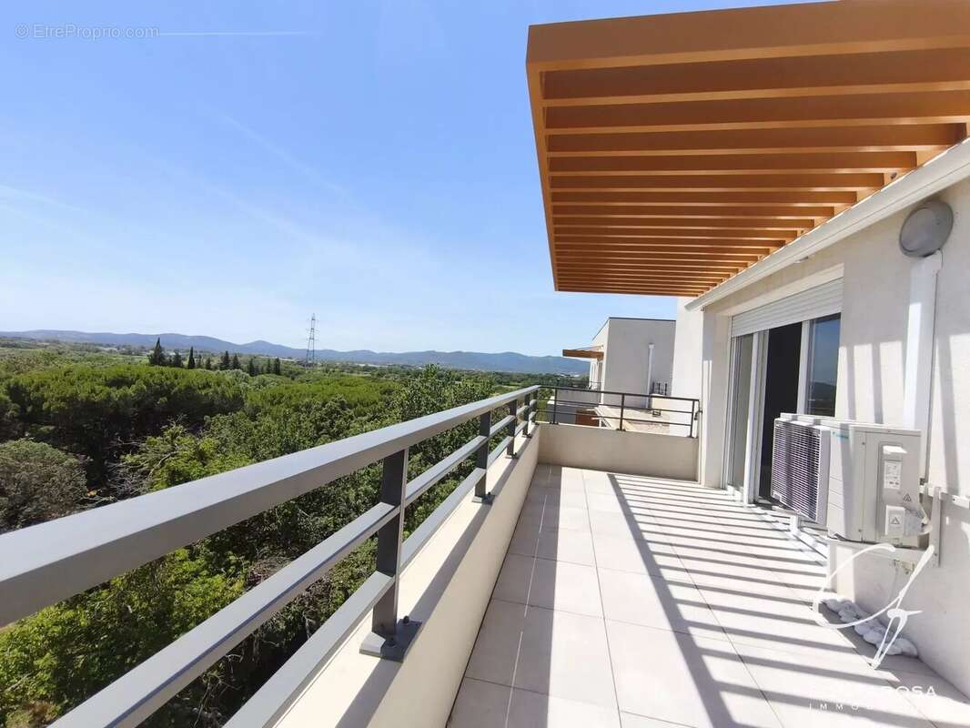 Appartement à FREJUS