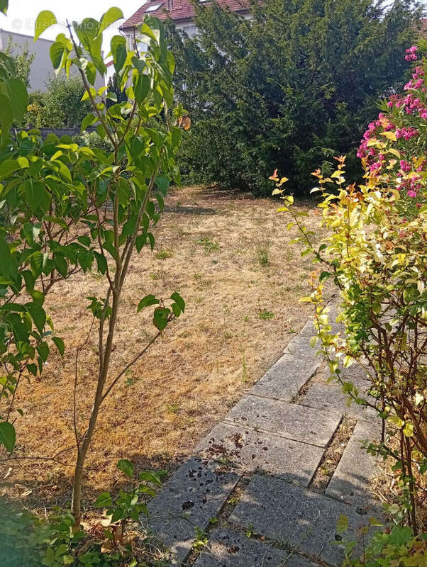 Secteur recherché des bas Coteaux ? Maison semi plain-pied de 95 m² avec 3 chambres, double garage et jardin - photo 5