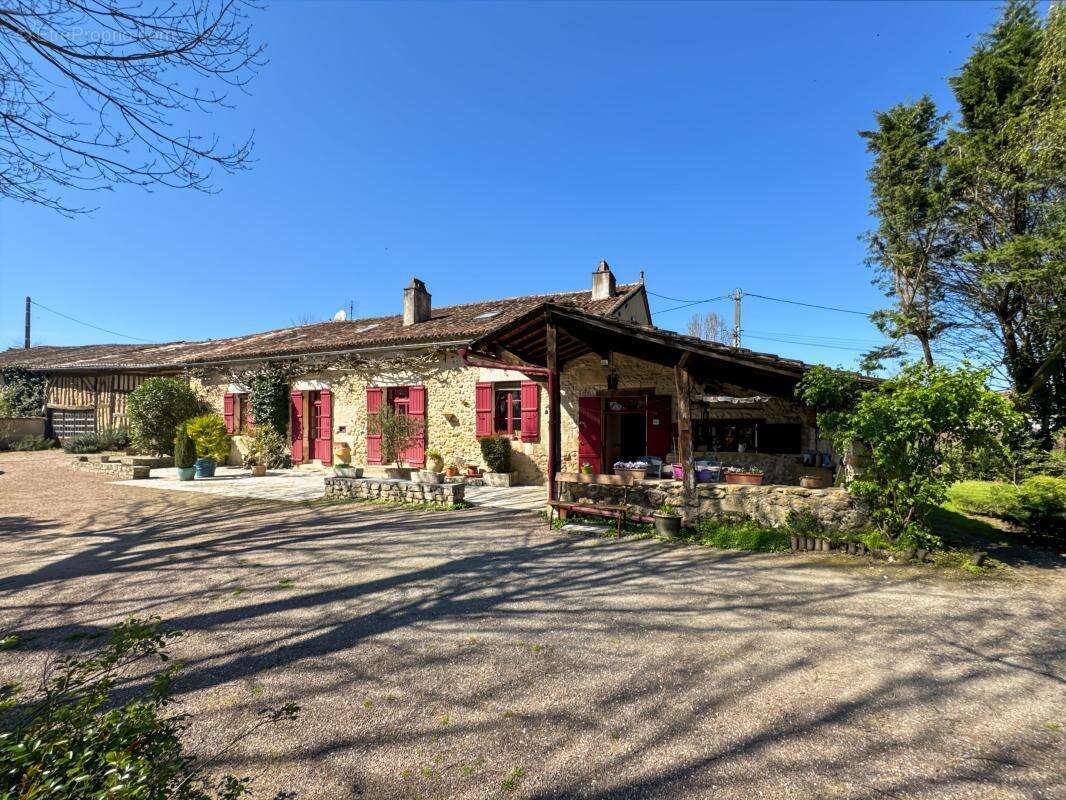 Maison à SAINT-JEAN-D'ATAUX