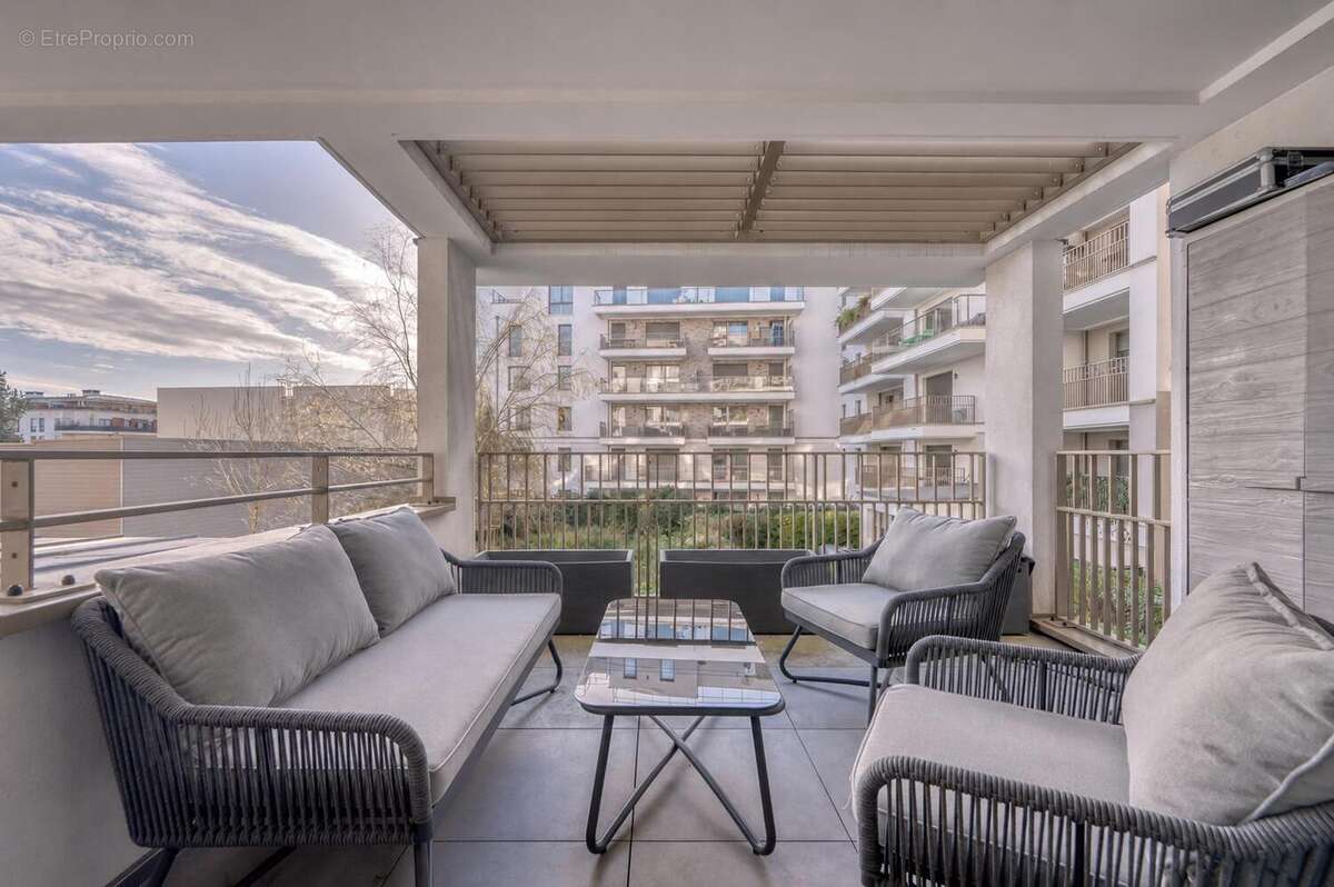 Appartement 117 m² à Rueil-Malmaison  - photo 4