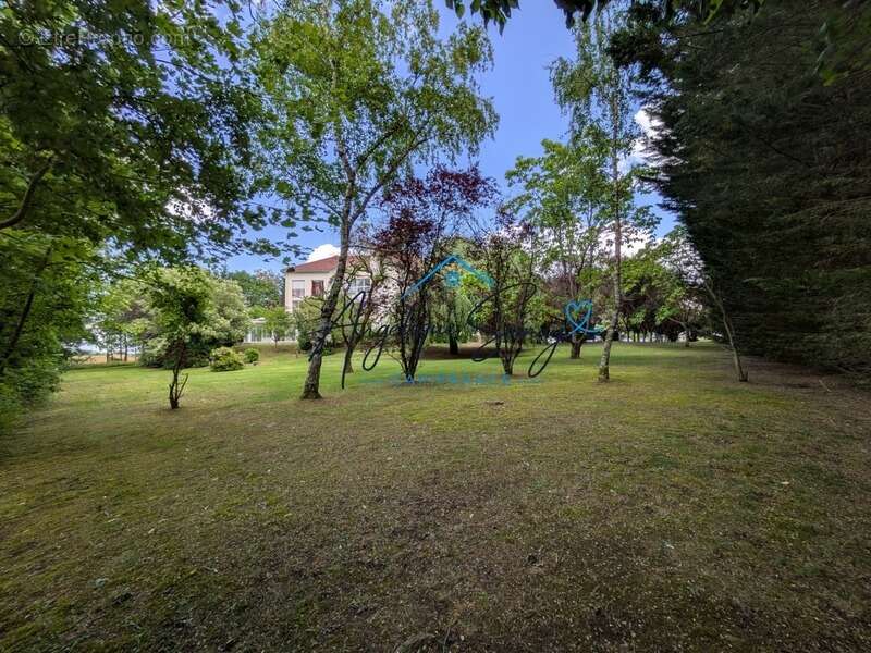 Calme, confort et commodités : découvrez ce T3 au cœur d’une résidence arborée - photo 20