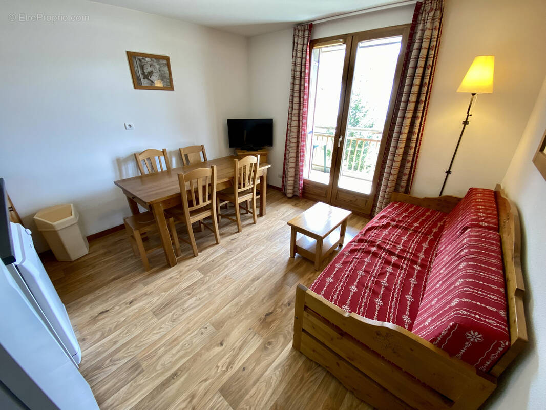 Appartement à ALBIEZ-MONTROND
