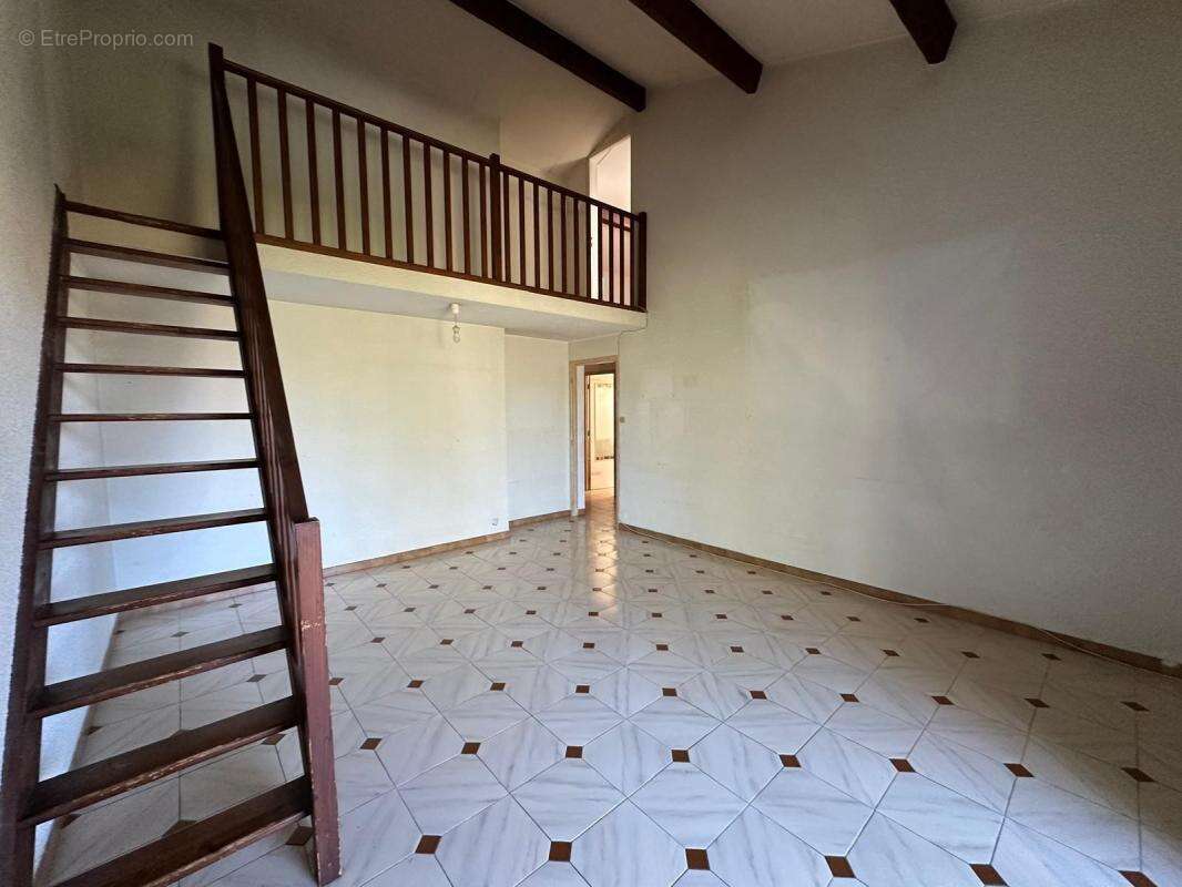 Appartement à SIX-FOURS-LES-PLAGES