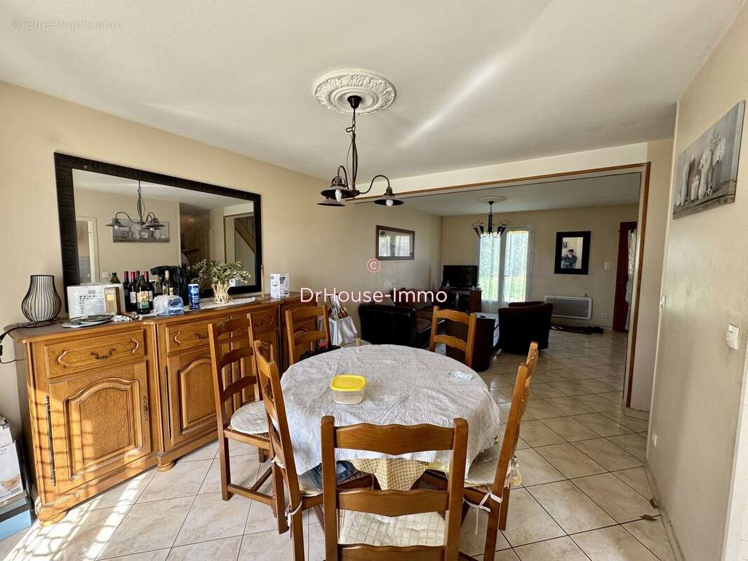 Maison à CORQUILLEROY