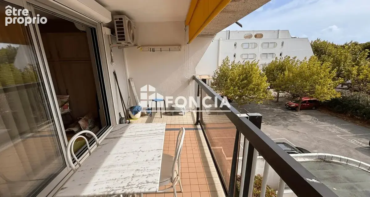 Le Ponant : Agréable studio cabine climatisé dans résidence avec piscine - Cabine 2 couchages indépendante - Grande terrasse - photo 3
