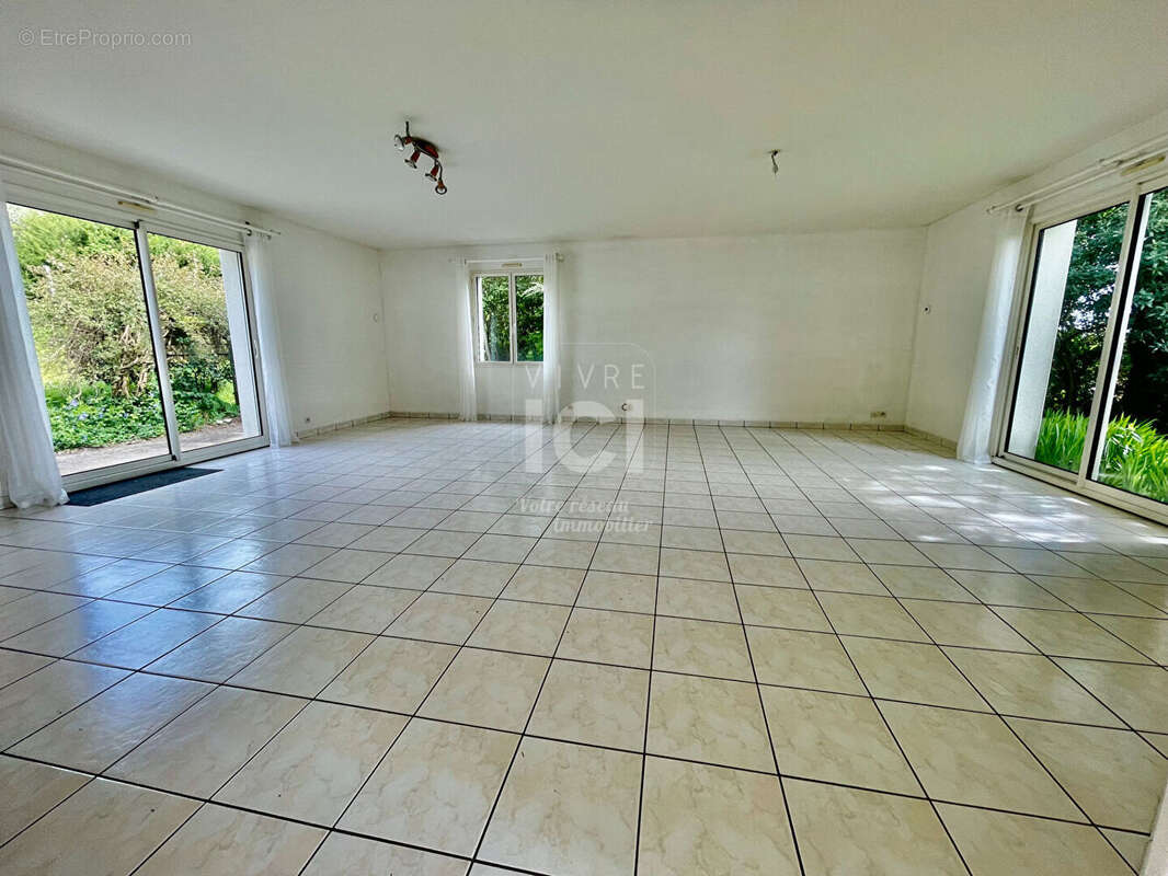 Maison à TREILLIERES