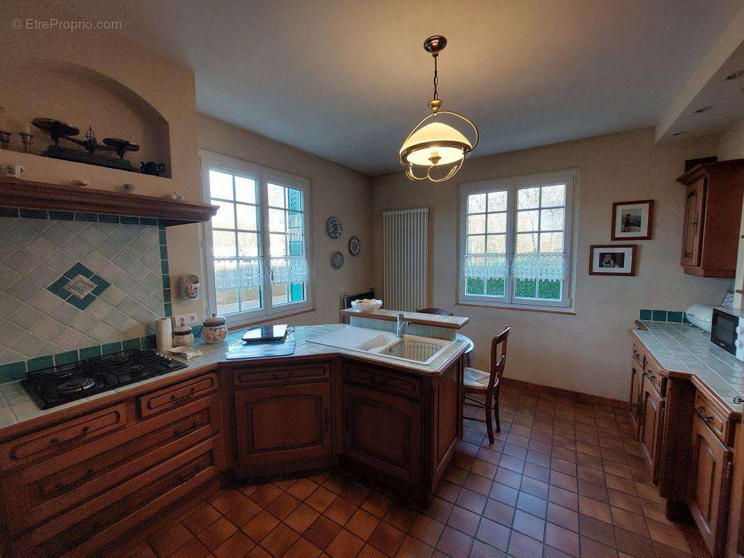 Maison à LES BAUX-SAINTE-CROIX